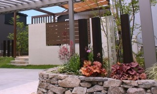 インゴット ライトアップ 照明 夜 ガラス 気泡 かっこいい 宮城県 仙台市 大和町 新築 外構4 66c5cbf9d471b2bbbc9d3ea43cced832