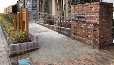 外構リフォーム 階段をスロープに バリアフリー 手すり c296d19610c18df3ec5ea59557cd8886